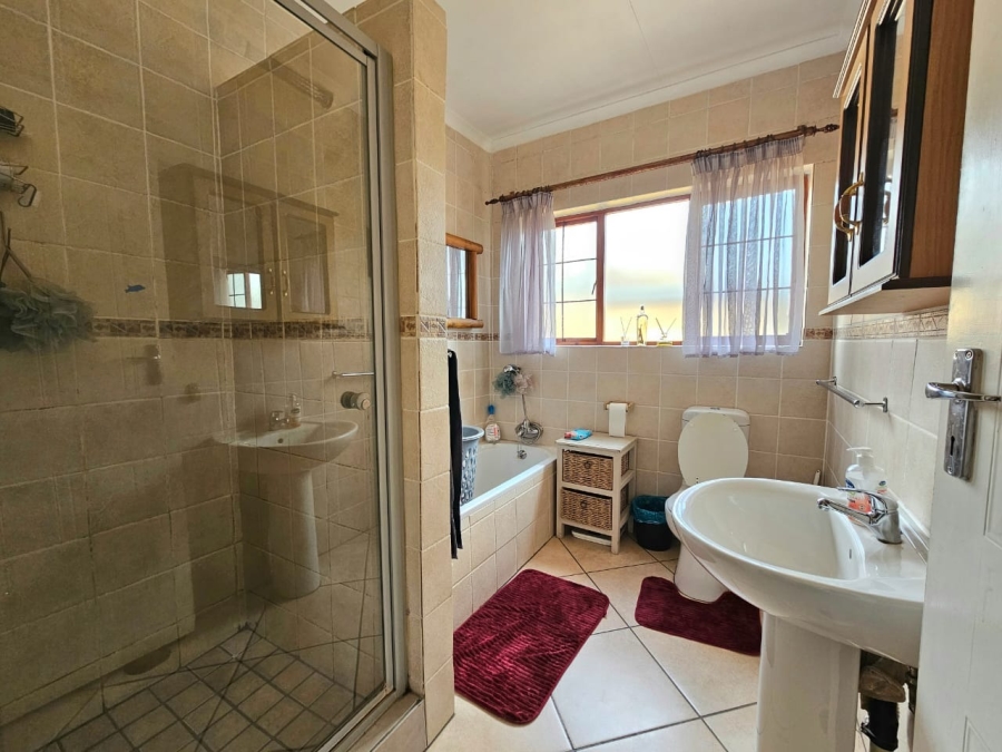 3 Bedroom Property for Sale in Grimbeeck Park North West